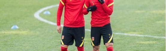 吴曦：承担队长职责团结球队 做好40强赛困难准备