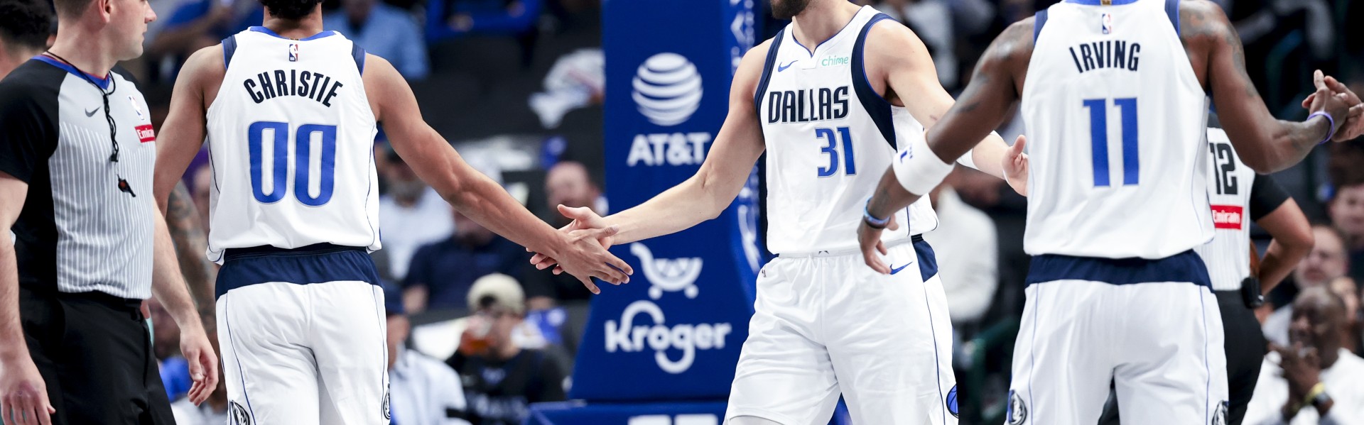 开云官方网站-克莱手感热时？克里斯蒂：给他掩护/传球/让路 他是最佳射手之一