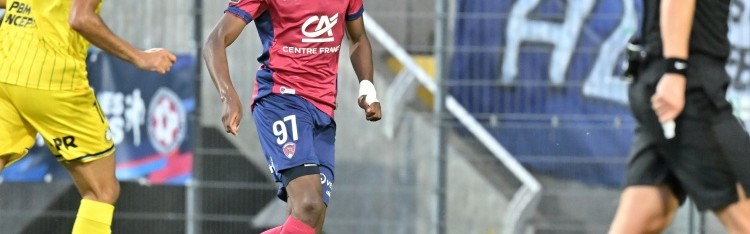 开云登录入口-队报：切尔西和拜仁关注雷恩两名中卫布达拉勒及雅奎特